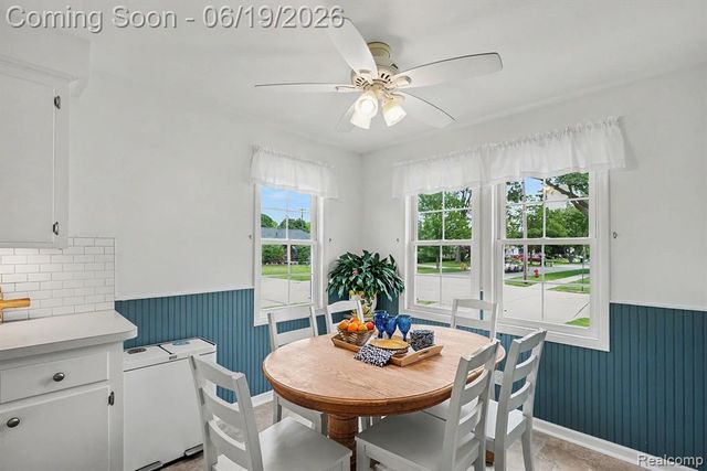 549 Park Drive, Clawson, MI 48017