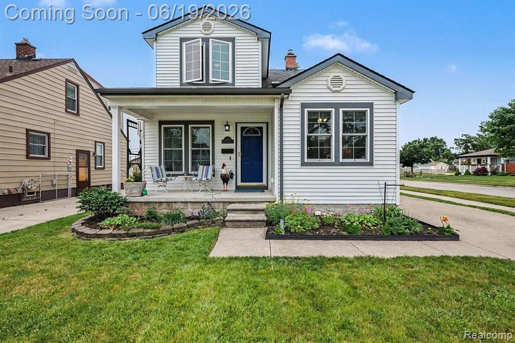 549 Park Drive, Clawson, MI 48017