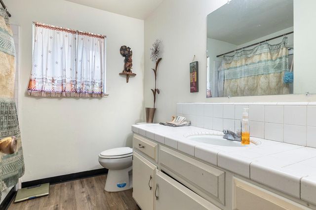 2045 W Simpson, Fresno, CA 93705