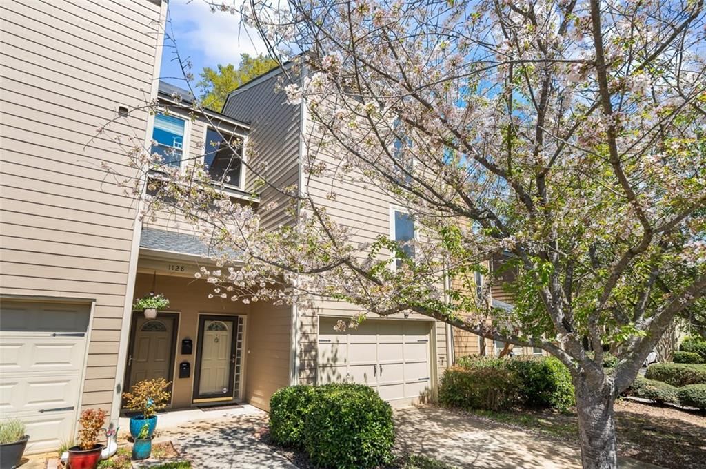 1127 Riverbend Club SE Drive, Atlanta, GA 30339
