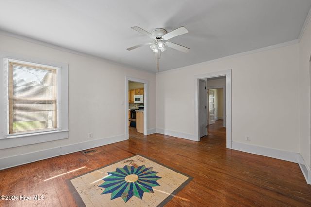 107 N C Street, Bridgeton, NC 28519