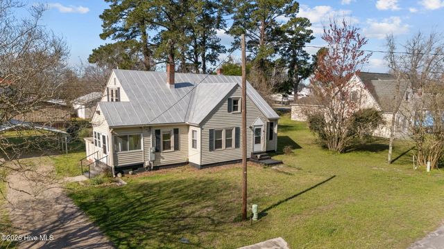 107 N C Street, Bridgeton, NC 28519