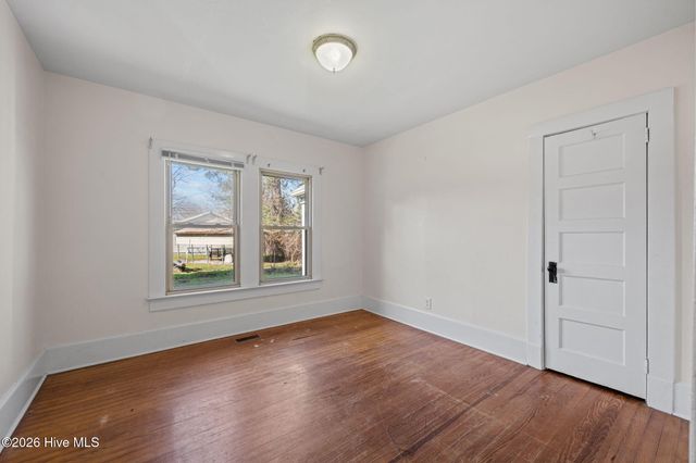 107 N C Street, Bridgeton, NC 28519