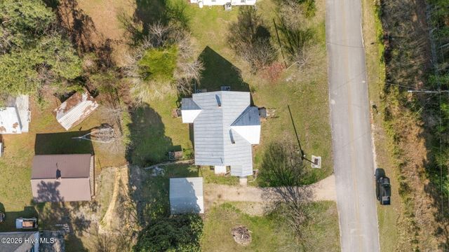 107 N C Street, Bridgeton, NC 28519