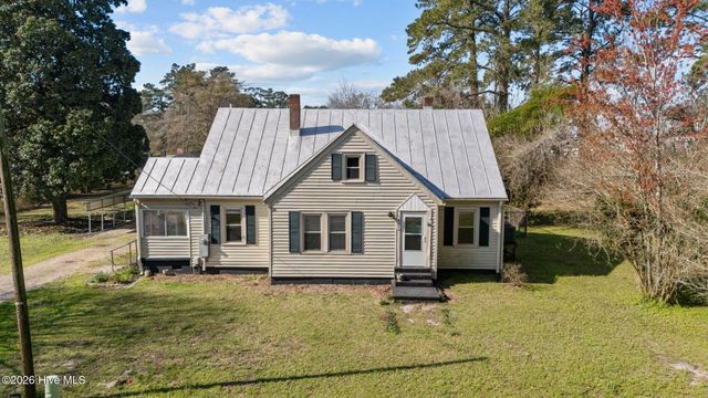 107 N C Street, Bridgeton, NC 28519