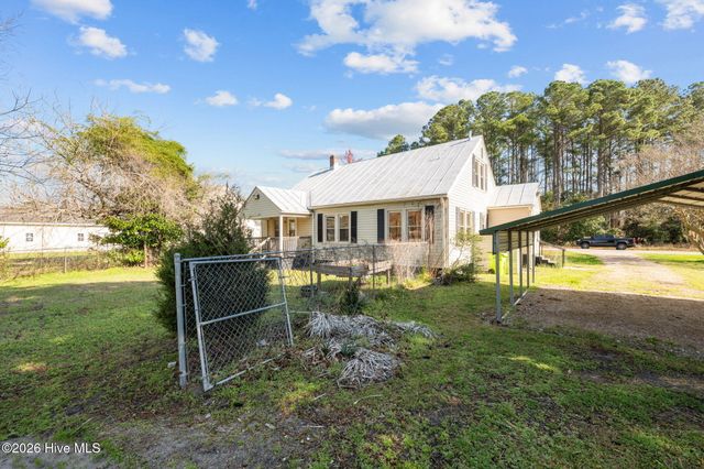 107 N C Street, Bridgeton, NC 28519