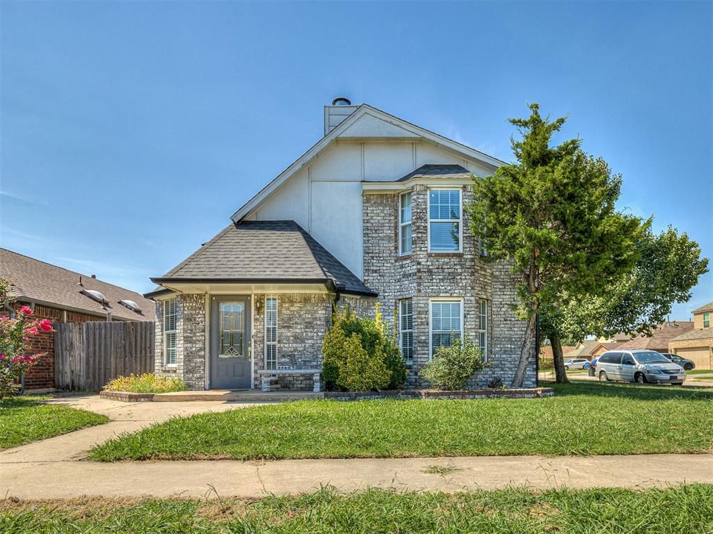 2101 Westmore Drive, Moore, OK 73170
