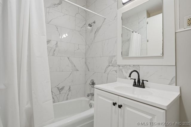 1739 E 13th Place, Tulsa, OK 74104