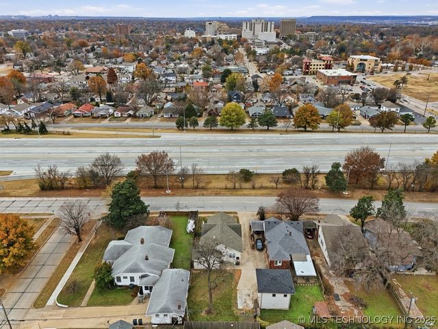 1739 E 13th Place, Tulsa, OK 74104