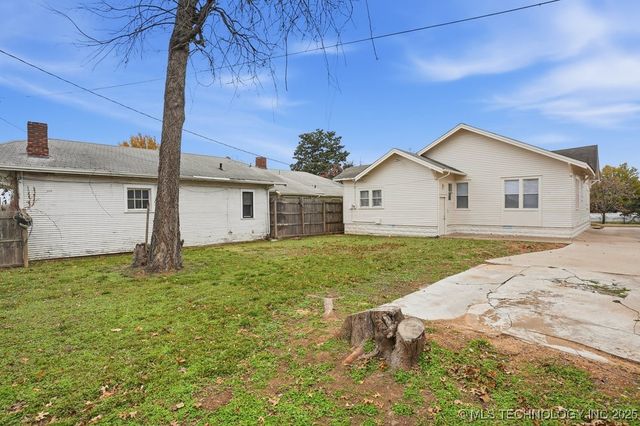 1739 E 13th Place, Tulsa, OK 74104