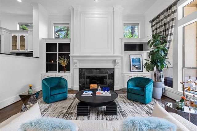 4111 Buena Vista Street, Dallas, TX 75204