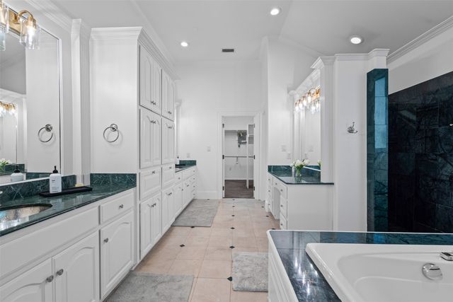 4111 Buena Vista Street, Dallas, TX 75204