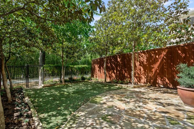4111 Buena Vista Street, Dallas, TX 75204