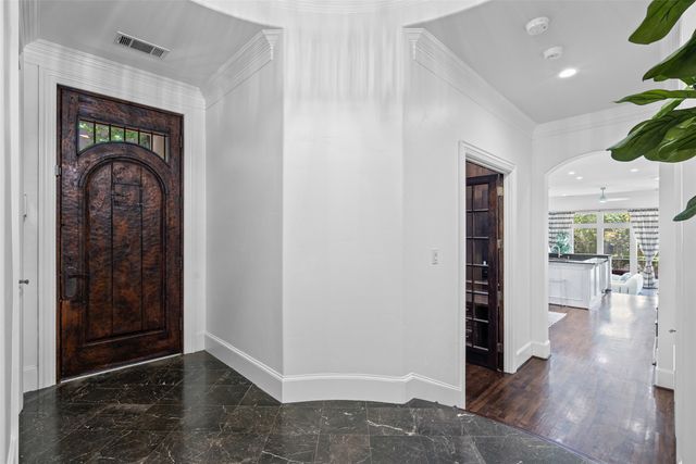 4111 Buena Vista Street, Dallas, TX 75204