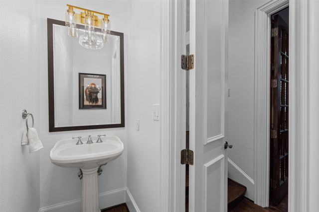4111 Buena Vista Street, Dallas, TX 75204