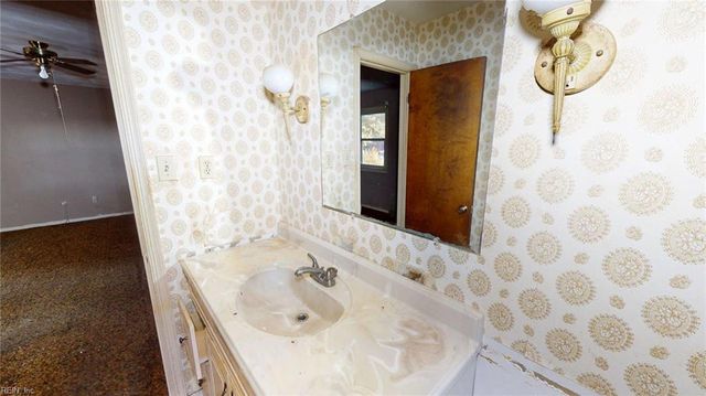 1231 Darren DR, Portsmouth, VA 23701