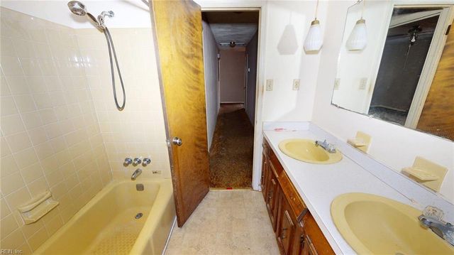 1231 Darren DR, Portsmouth, VA 23701