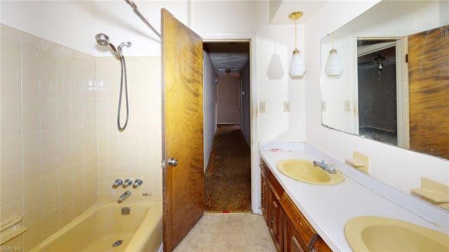 1231 Darren DR, Portsmouth, VA 23701