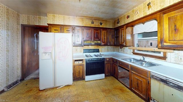 1231 Darren DR, Portsmouth, VA 23701