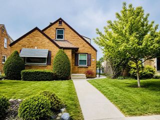 3124 S 40th STREET, Milwaukee, WI 53215