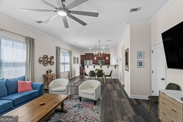 309 E 41st Street, Savannah, GA 31401