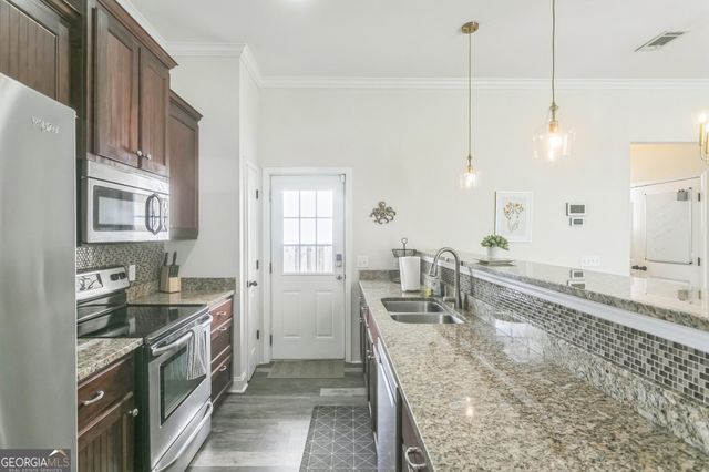 309 E 41st Street, Savannah, GA 31401