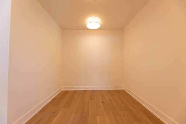 5721 S Newcastle Avenue, Chicago, IL 60638
