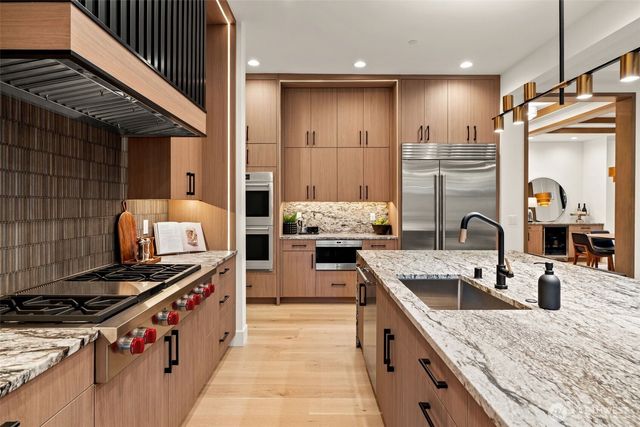 15019 SE 16th Street, Bellevue, WA 98007