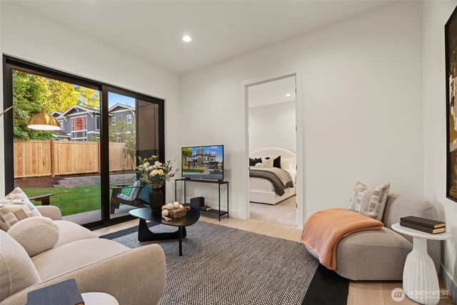 15019 SE 16th Street, Bellevue, WA 98007