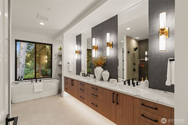 15019 SE 16th Street, Bellevue, WA 98007