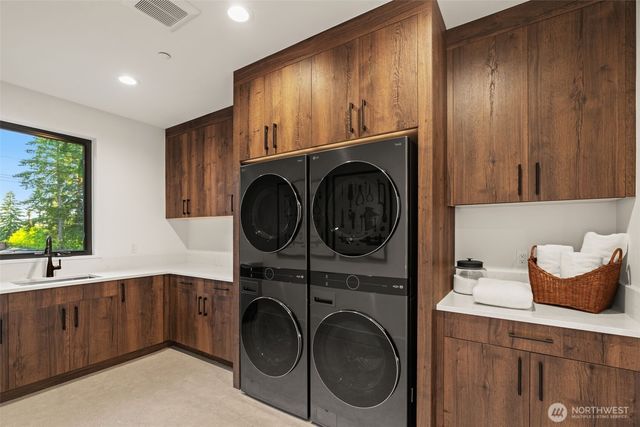 15019 SE 16th Street, Bellevue, WA 98007