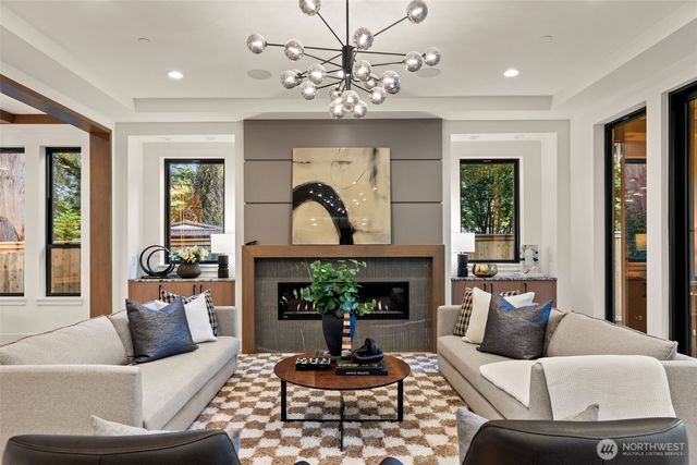 15019 SE 16th Street, Bellevue, WA 98007