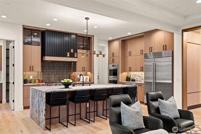 15019 SE 16th Street, Bellevue, WA 98007