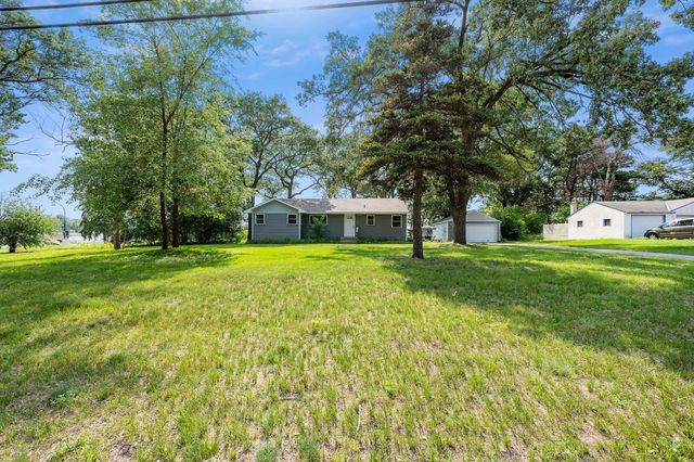 9330 Flintwood Street NW, Coon Rapids, MN 55433
