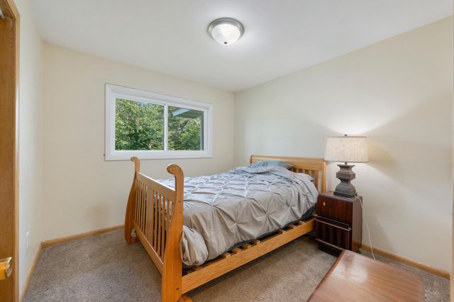 9330 Flintwood Street NW, Coon Rapids, MN 55433