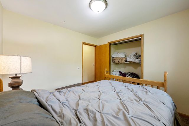 9330 Flintwood Street NW, Coon Rapids, MN 55433