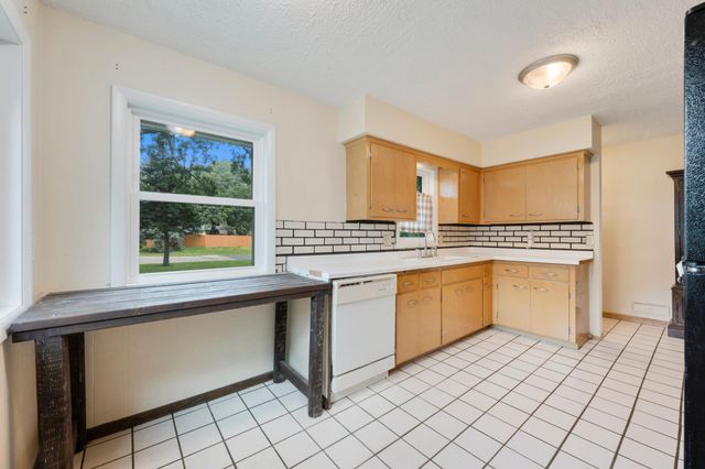 9330 Flintwood Street NW, Coon Rapids, MN 55433