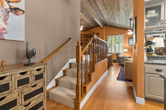 10640 Sunrise Ridge Cir, Auburn, CA 95603