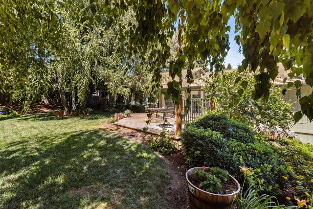 10640 Sunrise Ridge Cir, Auburn, CA 95603