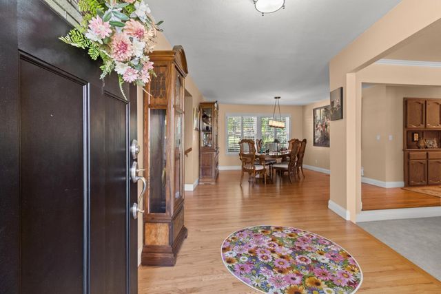 10640 Sunrise Ridge Cir, Auburn, CA 95603