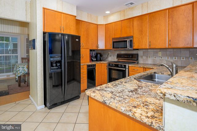 28 STONEBRIDGE LA, Princeton, NJ 08540