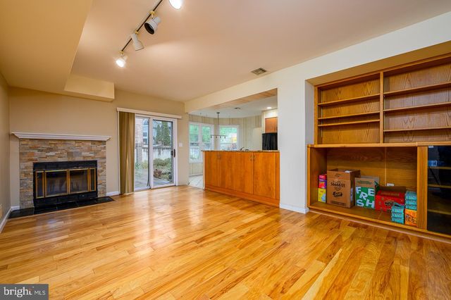 28 STONEBRIDGE LA, Princeton, NJ 08540