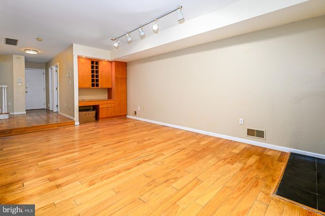 28 STONEBRIDGE LA, Princeton, NJ 08540