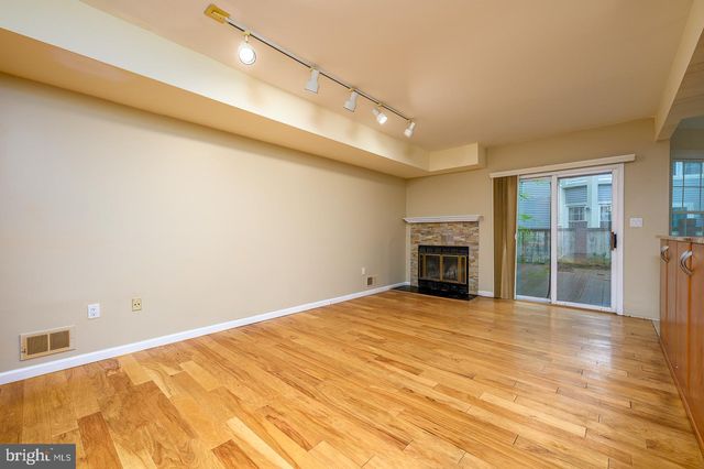 28 STONEBRIDGE LA, Princeton, NJ 08540