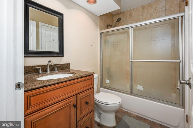 28 STONEBRIDGE LA, Princeton, NJ 08540