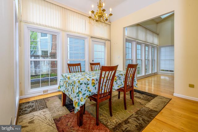 28 STONEBRIDGE LA, Princeton, NJ 08540