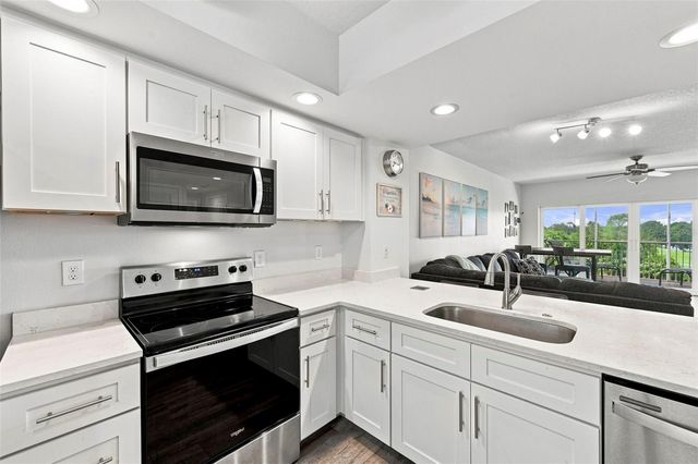 960 STARKEY ROAD 7205, Largo, FL 33771
