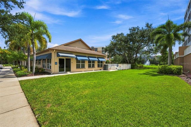 960 STARKEY ROAD 7205, Largo, FL 33771