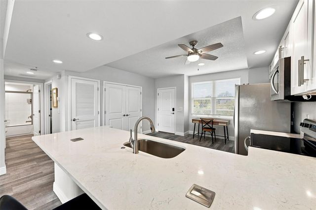 960 STARKEY ROAD 7205, Largo, FL 33771