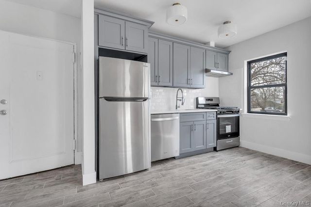 105 Long Beach Road A, Hempstead, NY 11550